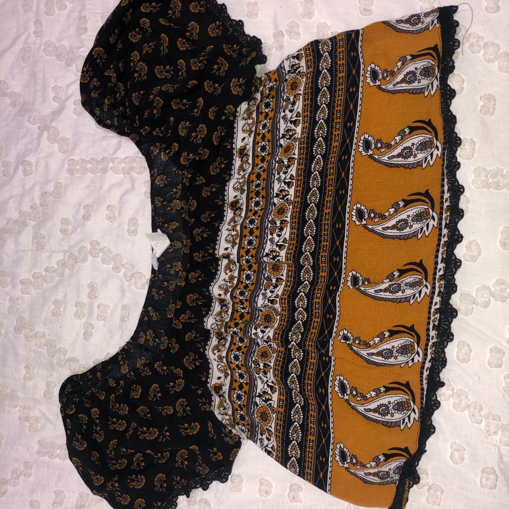 Off-the-shoulder crop top